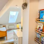 Wenkenglueck Mit Sauna, Kamin Und Balkon Femern